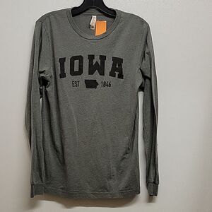Unisex Iowa Hawkeyes  size M Long Sleeve shirt